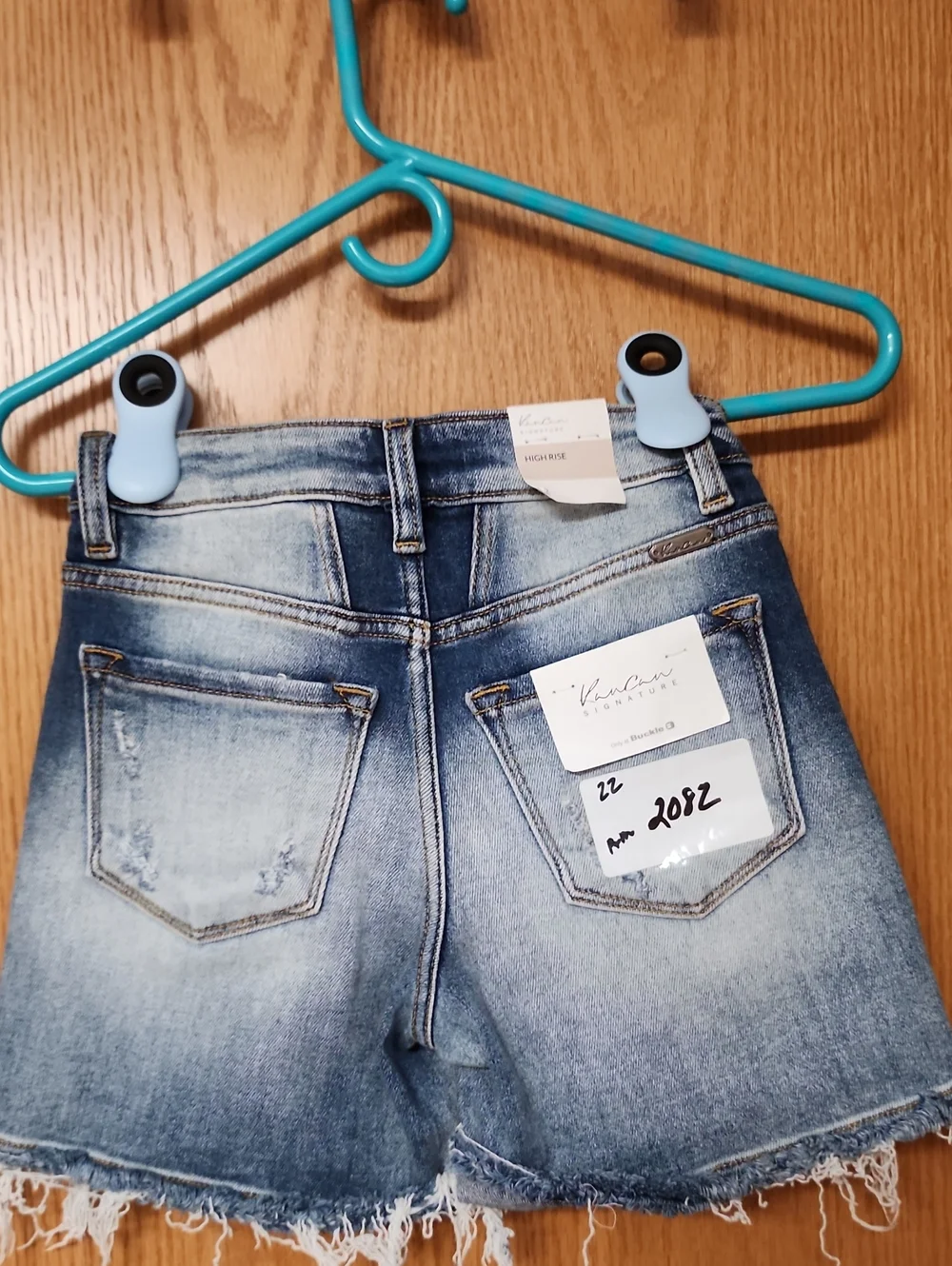 Kancan Women's Light Blue Denim Shorts 22 nwt number 2082